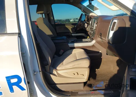 2018 Chevrolet Silverado 1500 2Lt z USA, uszkodzony, nr VIN 3GCUKREC5JG410776